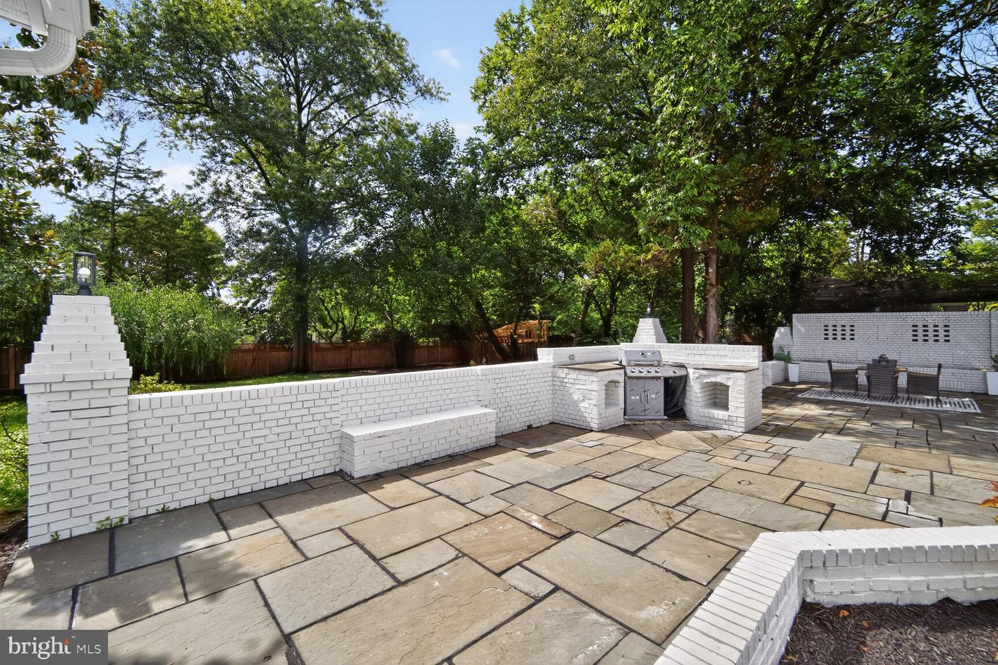 520 N QUAKER LN, ALEXANDRIA, Virginia 22304, 4 Bedrooms Bedrooms, ,2 BathroomsBathrooms,Residential,For sale,520 N QUAKER LN,VAAX2047730 MLS # VAAX2047730