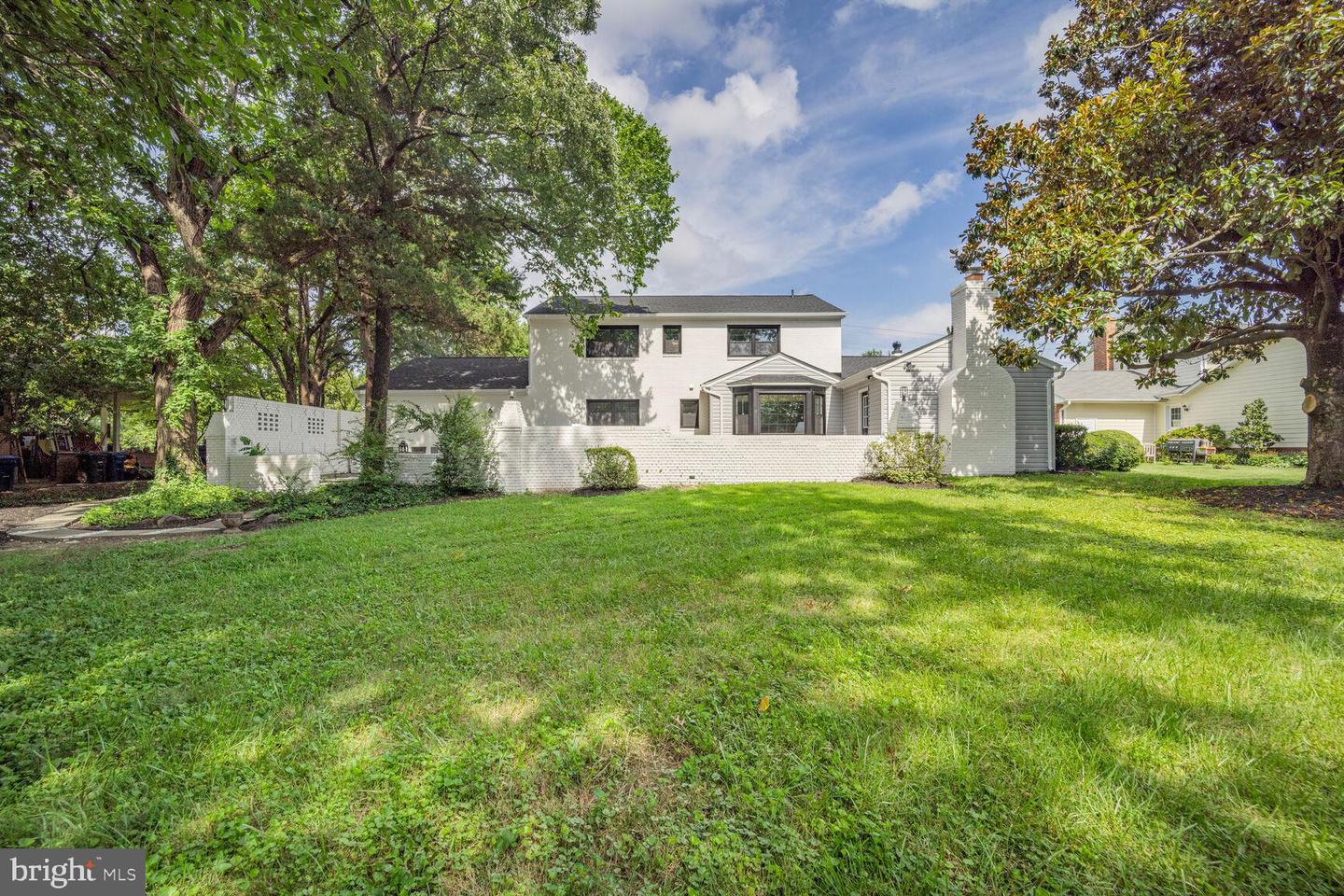 520 N QUAKER LN, ALEXANDRIA, Virginia 22304, 4 Bedrooms Bedrooms, ,2 BathroomsBathrooms,Residential,For sale,520 N QUAKER LN,VAAX2047730 MLS # VAAX2047730
