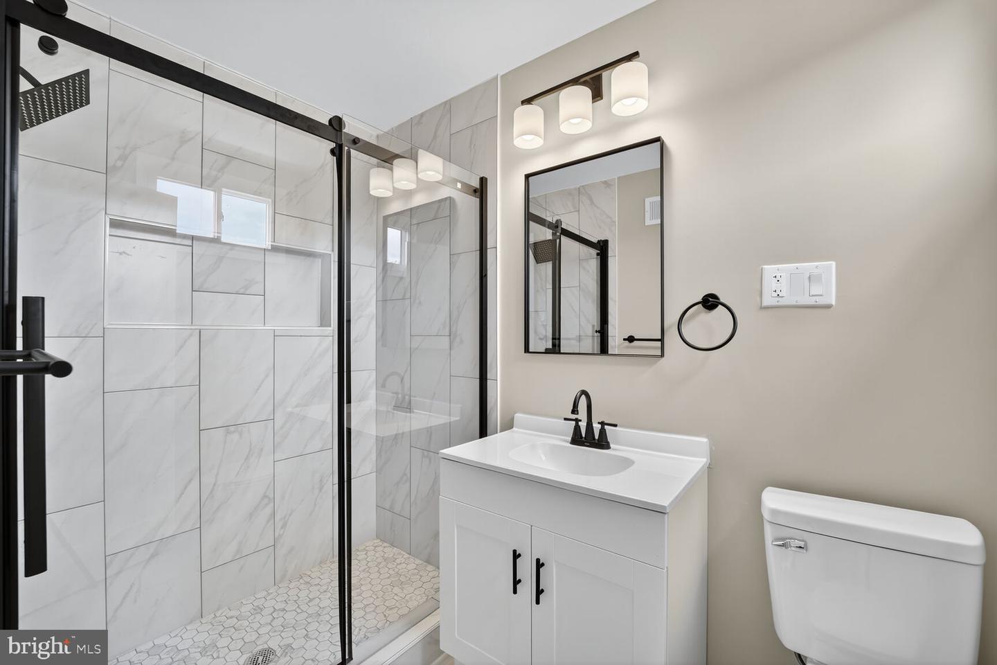 520 N QUAKER LN, ALEXANDRIA, Virginia 22304, 4 Bedrooms Bedrooms, ,2 BathroomsBathrooms,Residential,For sale,520 N QUAKER LN,VAAX2047730 MLS # VAAX2047730