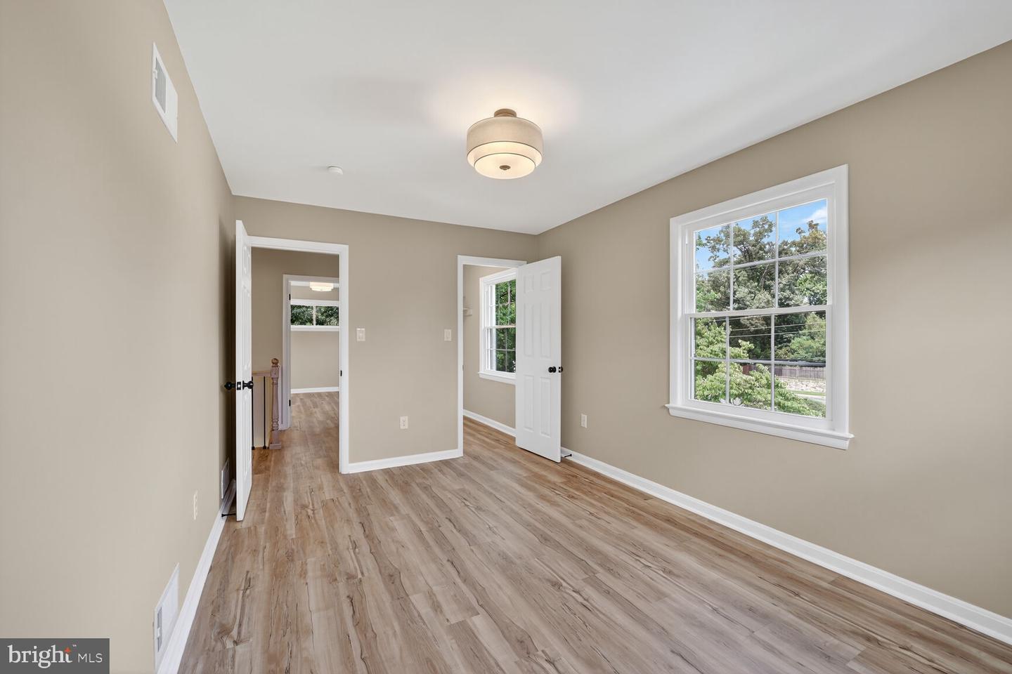 520 N QUAKER LN, ALEXANDRIA, Virginia 22304, 4 Bedrooms Bedrooms, ,2 BathroomsBathrooms,Residential,For sale,520 N QUAKER LN,VAAX2047730 MLS # VAAX2047730