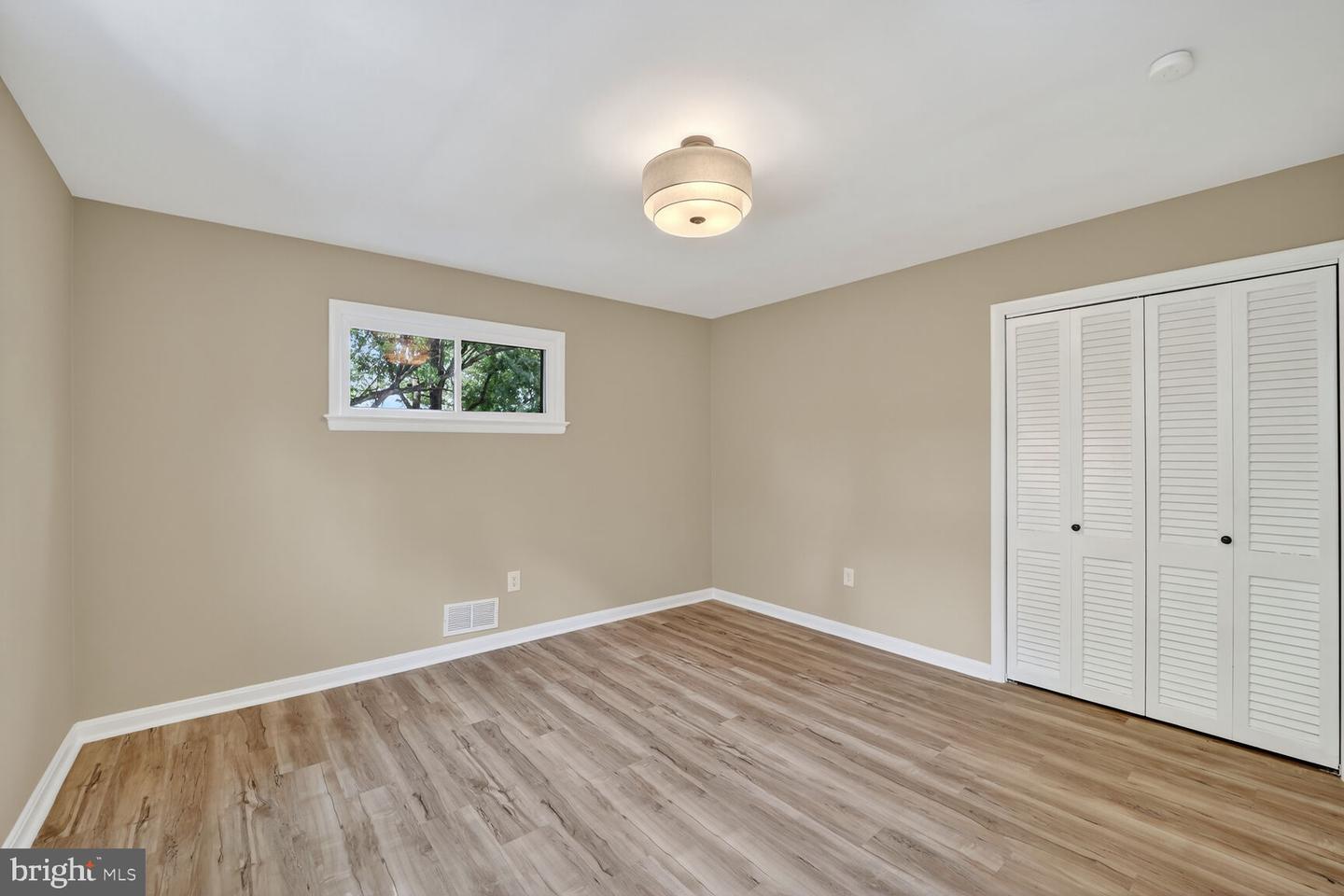 520 N QUAKER LN, ALEXANDRIA, Virginia 22304, 4 Bedrooms Bedrooms, ,2 BathroomsBathrooms,Residential,For sale,520 N QUAKER LN,VAAX2047730 MLS # VAAX2047730