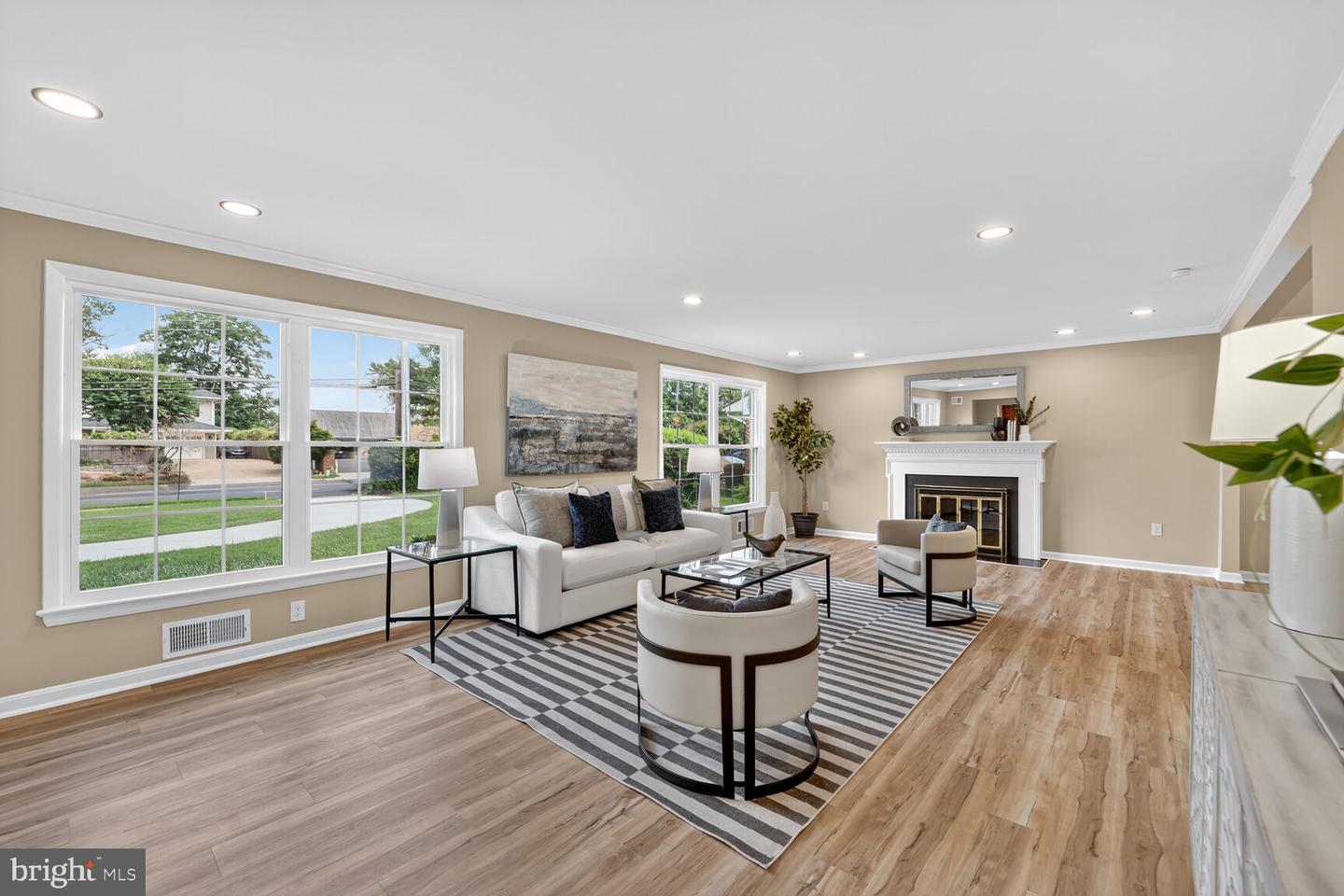 520 N QUAKER LN, ALEXANDRIA, Virginia 22304, 4 Bedrooms Bedrooms, ,2 BathroomsBathrooms,Residential,For sale,520 N QUAKER LN,VAAX2047730 MLS # VAAX2047730