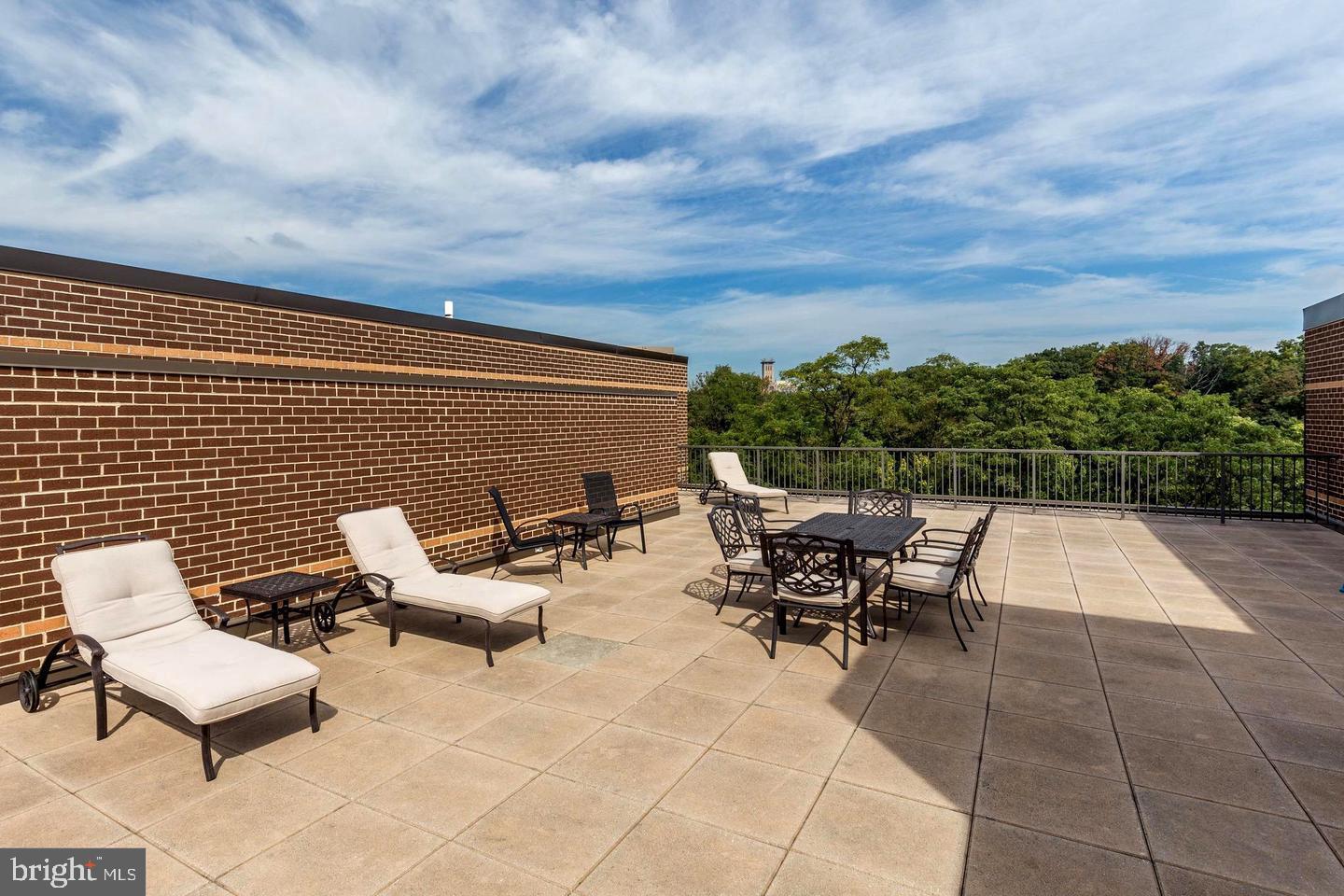 2111 WISCONSIN AVE NW #502, WASHINGTON, District Of Columbia 20007, 1 Bedroom Bedrooms, ,1 BathroomBathrooms,Residential,For sale,2111 WISCONSIN AVE NW #502,DCDC2211574 MLS # DCDC2211574