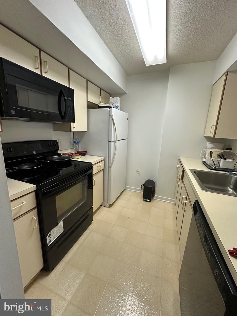 2111 WISCONSIN AVE NW #502, WASHINGTON, District Of Columbia 20007, 1 Bedroom Bedrooms, ,1 BathroomBathrooms,Residential,For sale,2111 WISCONSIN AVE NW #502,DCDC2211574 MLS # DCDC2211574
