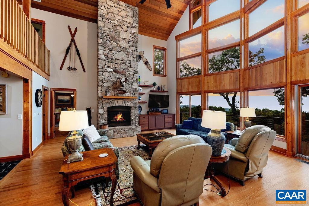 58 SUMMIT LN, WINTERGREEN RESORT, Virginia 22967, 5 Bedrooms Bedrooms, ,4 BathroomsBathrooms,Residential,For sale,58 SUMMIT LN,667052 MLS # 667052