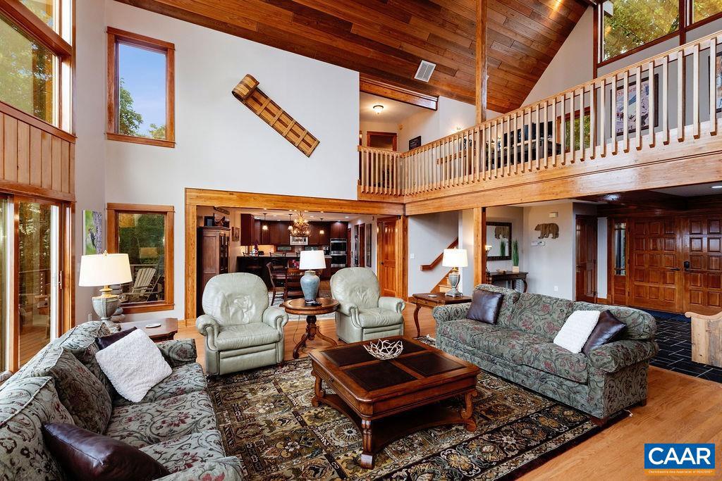 58 SUMMIT LN, WINTERGREEN RESORT, Virginia 22967, 5 Bedrooms Bedrooms, ,4 BathroomsBathrooms,Residential,For sale,58 SUMMIT LN,667052 MLS # 667052