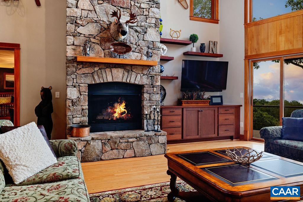 58 SUMMIT LN, WINTERGREEN RESORT, Virginia 22967, 5 Bedrooms Bedrooms, ,4 BathroomsBathrooms,Residential,For sale,58 SUMMIT LN,667052 MLS # 667052