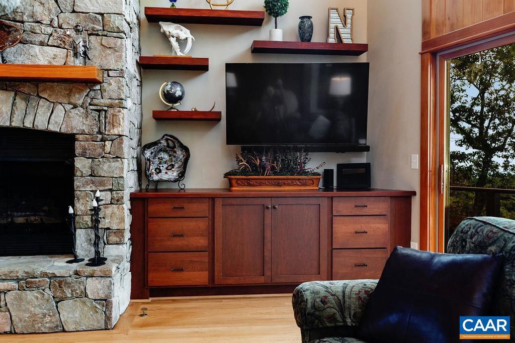 58 SUMMIT LN, WINTERGREEN RESORT, Virginia 22967, 5 Bedrooms Bedrooms, ,4 BathroomsBathrooms,Residential,For sale,58 SUMMIT LN,667052 MLS # 667052
