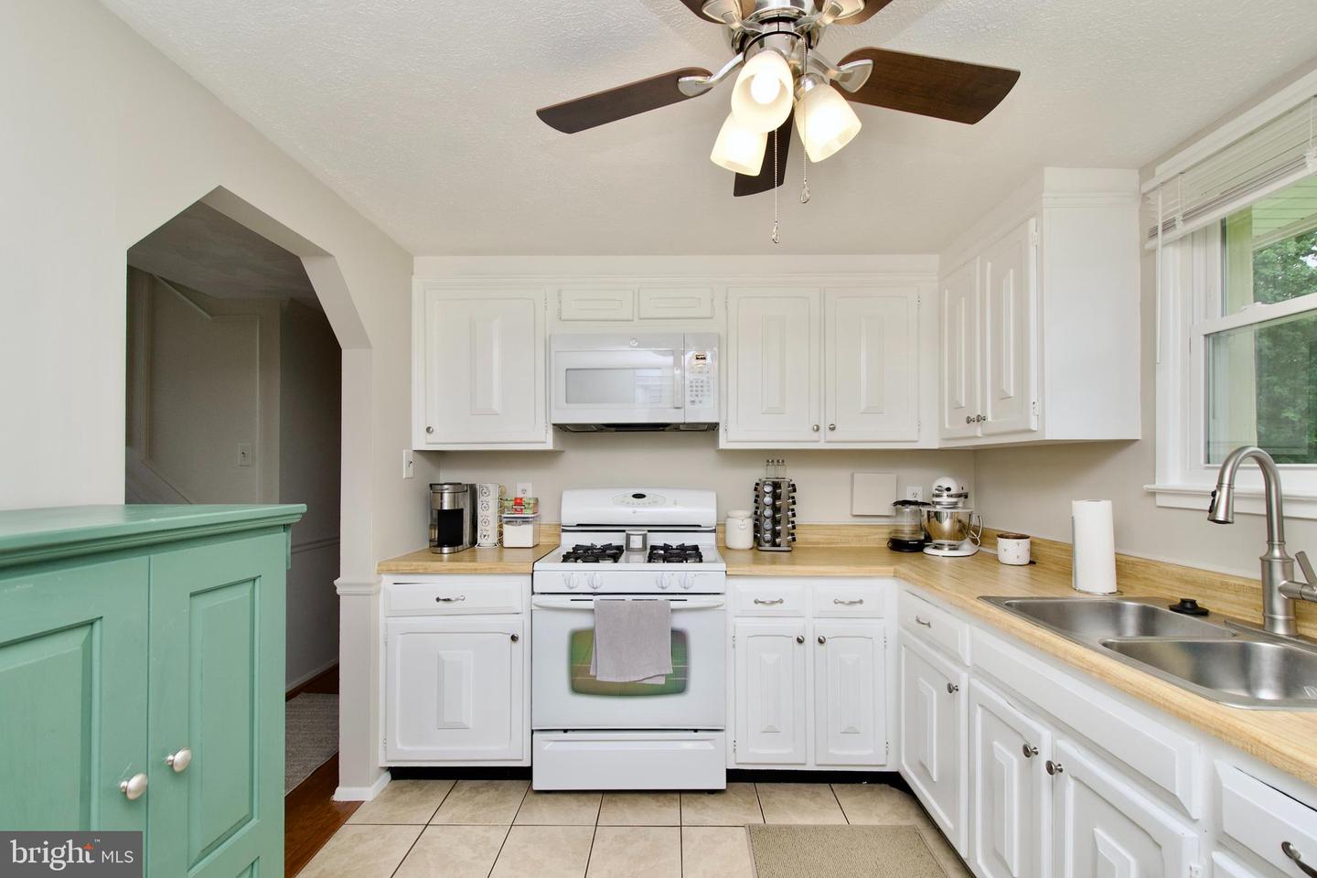 13716 GRAN DEUR DR, WOODBRIDGE, Virginia 22193, 4 Bedrooms Bedrooms, ,2 BathroomsBathrooms,Residential,For sale,13716 GRAN DEUR DR,VAPW2099816 MLS # VAPW2099816