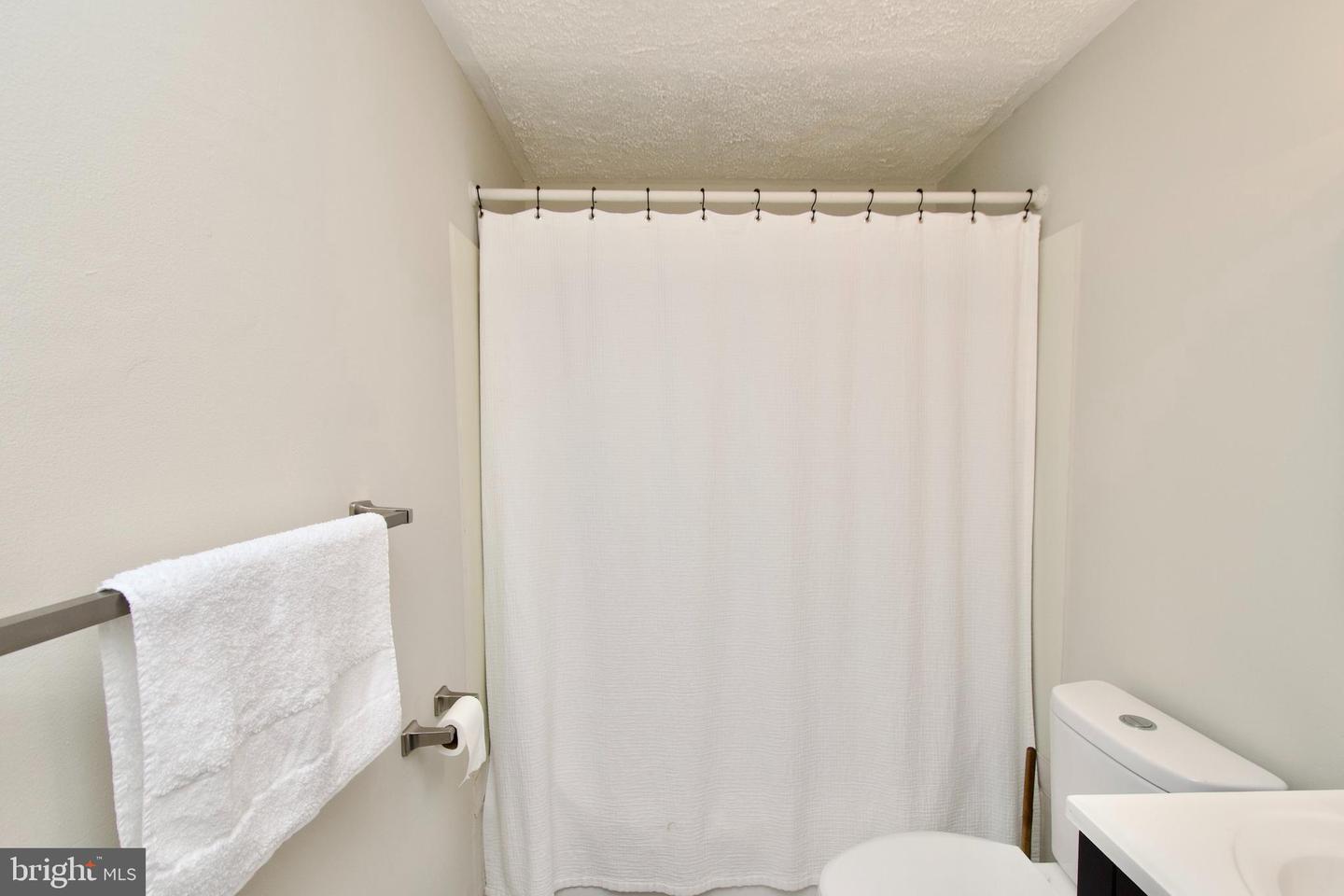 13716 GRAN DEUR DR, WOODBRIDGE, Virginia 22193, 4 Bedrooms Bedrooms, ,2 BathroomsBathrooms,Residential,For sale,13716 GRAN DEUR DR,VAPW2099816 MLS # VAPW2099816