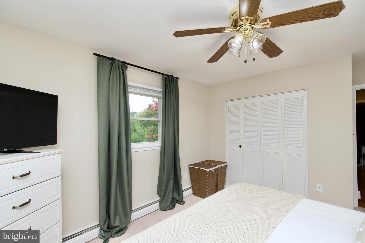 13716 GRAN DEUR DR, WOODBRIDGE, Virginia 22193, 4 Bedrooms Bedrooms, ,2 BathroomsBathrooms,Residential,For sale,13716 GRAN DEUR DR,VAPW2099816 MLS # VAPW2099816