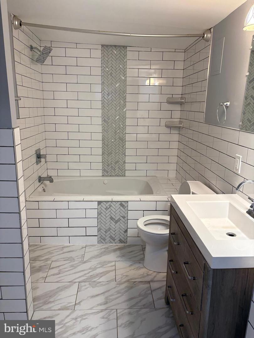1436 SPRING RD NW, WASHINGTON, District Of Columbia 20010, 4 Bedrooms Bedrooms, ,4 BathroomsBathrooms,Residential,For sale,1436 SPRING RD NW,DCDC2211742 MLS # DCDC2211742