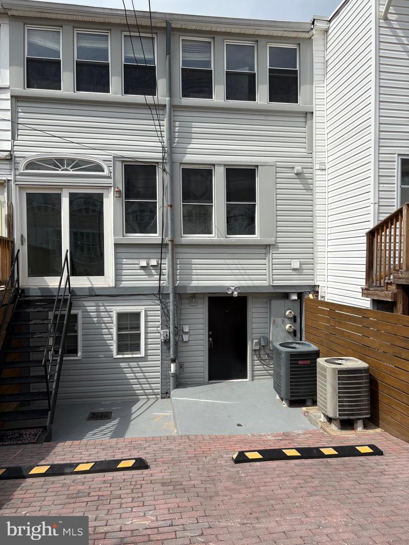 1436 SPRING RD NW, WASHINGTON, District Of Columbia 20010, 4 Bedrooms Bedrooms, ,4 BathroomsBathrooms,Residential,For sale,1436 SPRING RD NW,DCDC2211742 MLS # DCDC2211742