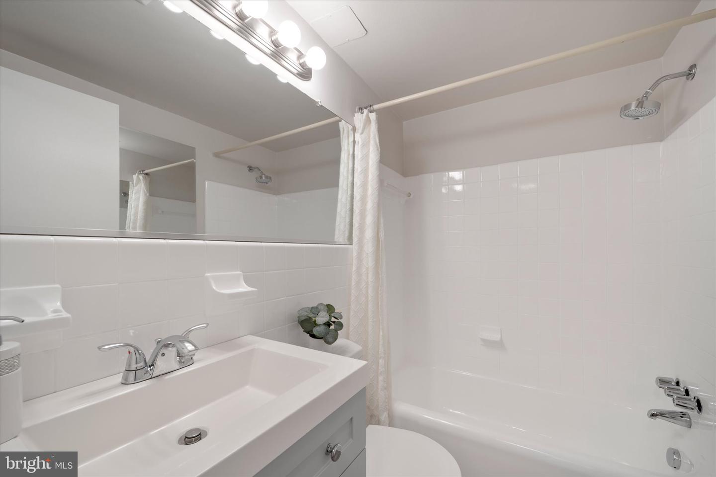 1565 N COLONIAL TER #104-Z, ARLINGTON, Virginia 22209, ,1 BathroomBathrooms,Residential,For sale,1565 N COLONIAL TER #104-Z,VAAR2061274 MLS # VAAR2061274