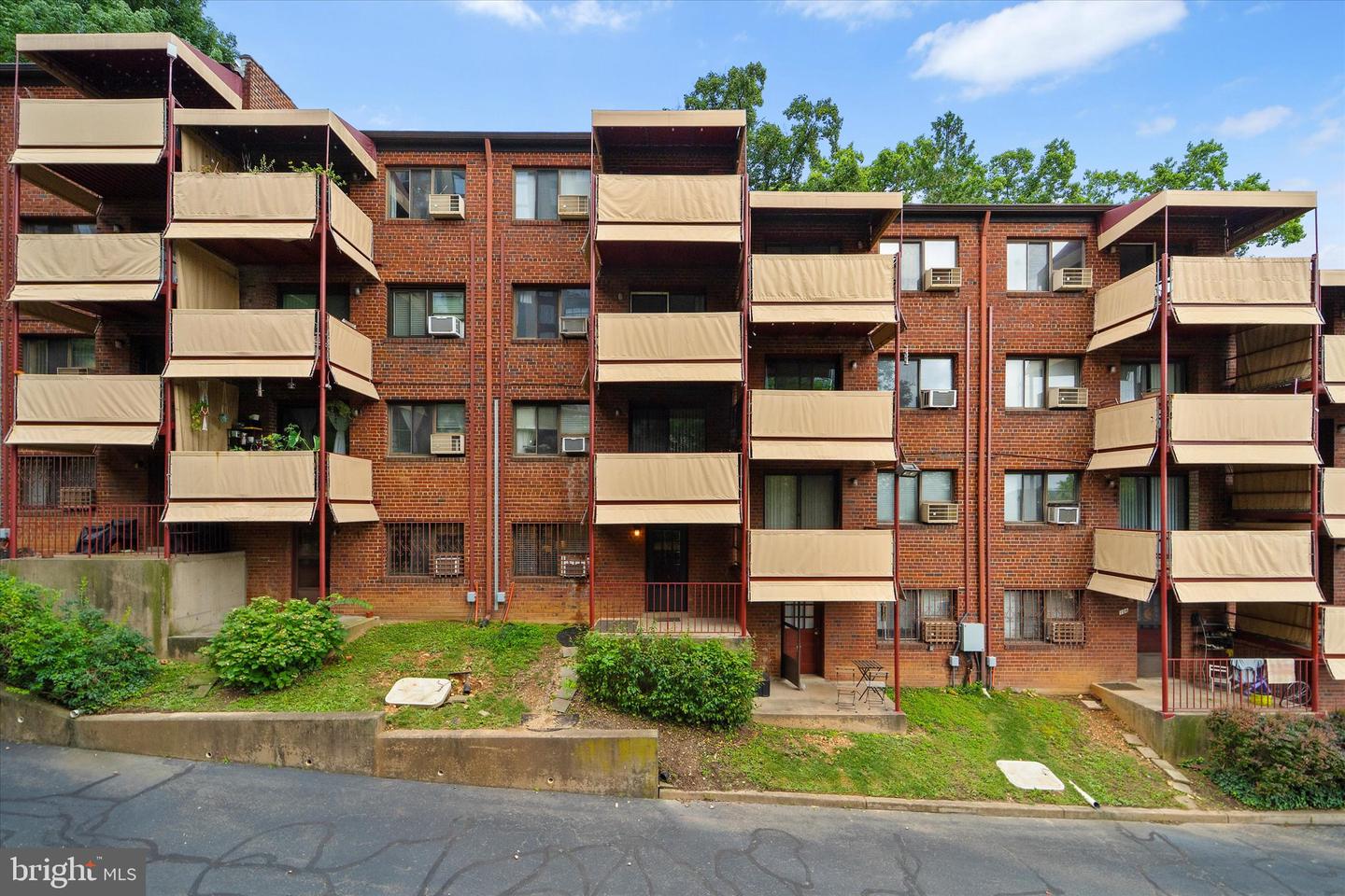 1565 N COLONIAL TER #104-Z, ARLINGTON, Virginia 22209, ,1 BathroomBathrooms,Residential,For sale,1565 N COLONIAL TER #104-Z,VAAR2061274 MLS # VAAR2061274