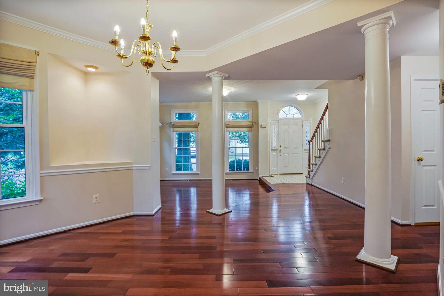 3512 ARMFIELD FARM DR, CHANTILLY, Virginia 20151, 5 Bedrooms Bedrooms, ,3 BathroomsBathrooms,Residential,For sale,3512 ARMFIELD FARM DR,VAFX2257122 MLS # VAFX2257122