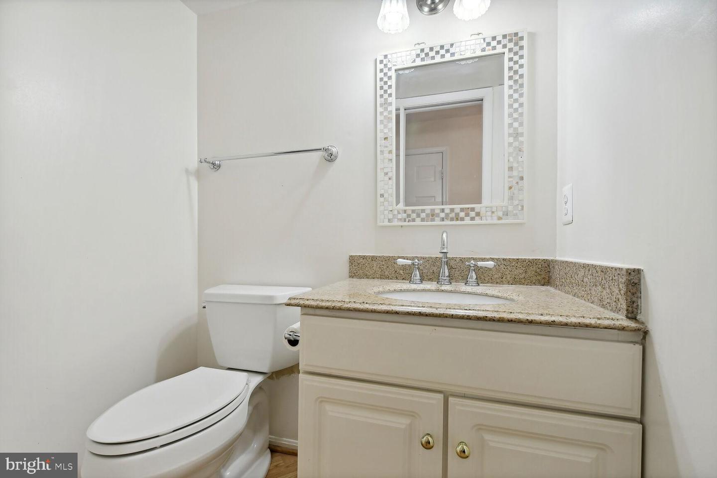 3512 ARMFIELD FARM DR, CHANTILLY, Virginia 20151, 5 Bedrooms Bedrooms, ,3 BathroomsBathrooms,Residential,For sale,3512 ARMFIELD FARM DR,VAFX2257122 MLS # VAFX2257122