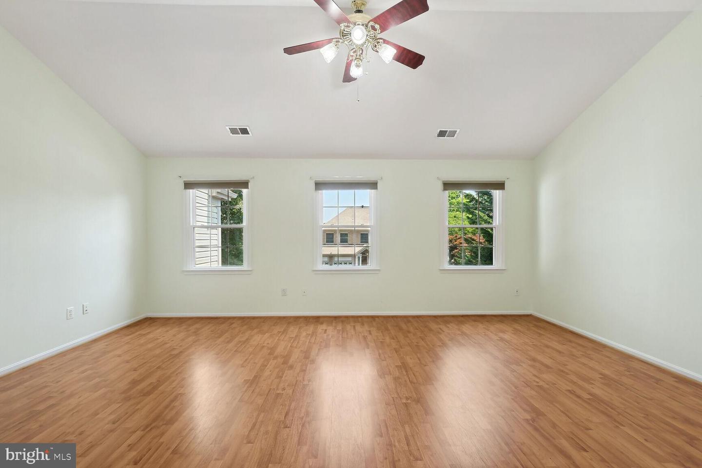3512 ARMFIELD FARM DR, CHANTILLY, Virginia 20151, 5 Bedrooms Bedrooms, ,3 BathroomsBathrooms,Residential,For sale,3512 ARMFIELD FARM DR,VAFX2257122 MLS # VAFX2257122