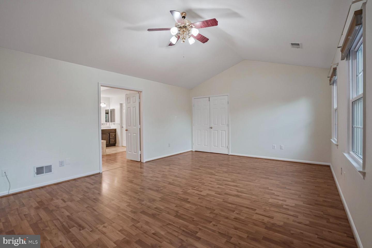 3512 ARMFIELD FARM DR, CHANTILLY, Virginia 20151, 5 Bedrooms Bedrooms, ,3 BathroomsBathrooms,Residential,For sale,3512 ARMFIELD FARM DR,VAFX2257122 MLS # VAFX2257122