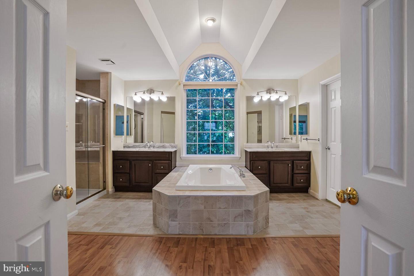 3512 ARMFIELD FARM DR, CHANTILLY, Virginia 20151, 5 Bedrooms Bedrooms, ,3 BathroomsBathrooms,Residential,For sale,3512 ARMFIELD FARM DR,VAFX2257122 MLS # VAFX2257122