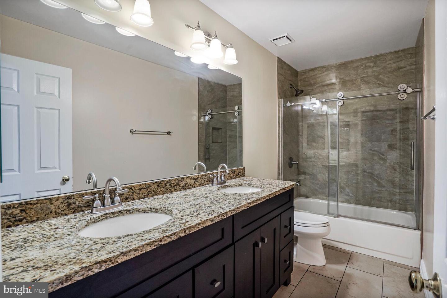 3512 ARMFIELD FARM DR, CHANTILLY, Virginia 20151, 5 Bedrooms Bedrooms, ,3 BathroomsBathrooms,Residential,For sale,3512 ARMFIELD FARM DR,VAFX2257122 MLS # VAFX2257122