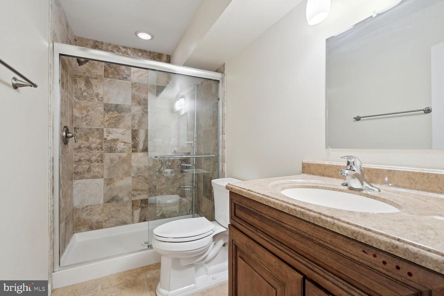 3512 ARMFIELD FARM DR, CHANTILLY, Virginia 20151, 5 Bedrooms Bedrooms, ,3 BathroomsBathrooms,Residential,For sale,3512 ARMFIELD FARM DR,VAFX2257122 MLS # VAFX2257122