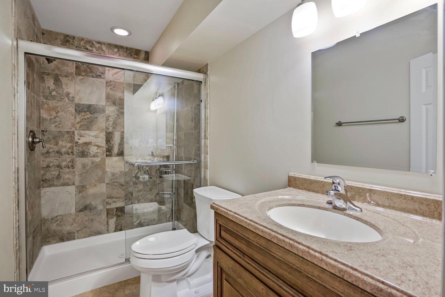 3512 ARMFIELD FARM DR, CHANTILLY, Virginia 20151, 5 Bedrooms Bedrooms, ,3 BathroomsBathrooms,Residential,For sale,3512 ARMFIELD FARM DR,VAFX2257122 MLS # VAFX2257122