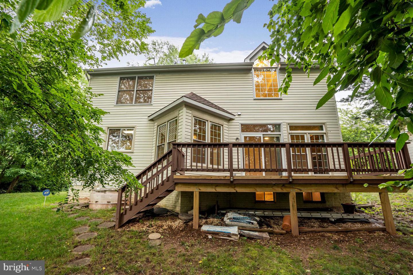 3512 ARMFIELD FARM DR, CHANTILLY, Virginia 20151, 5 Bedrooms Bedrooms, ,3 BathroomsBathrooms,Residential,For sale,3512 ARMFIELD FARM DR,VAFX2257122 MLS # VAFX2257122