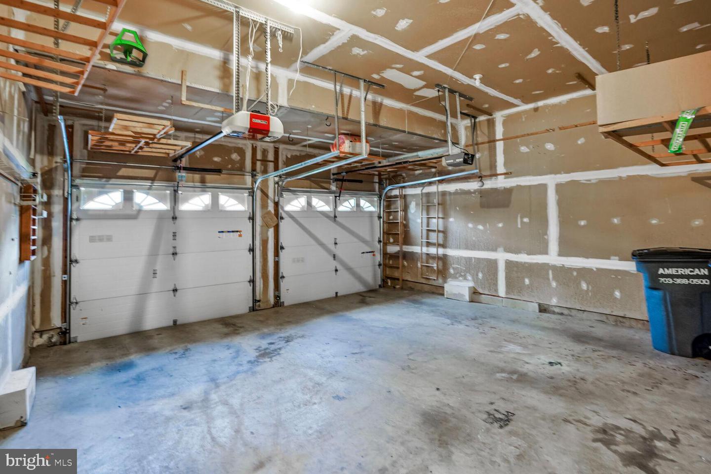 3512 ARMFIELD FARM DR, CHANTILLY, Virginia 20151, 5 Bedrooms Bedrooms, ,3 BathroomsBathrooms,Residential,For sale,3512 ARMFIELD FARM DR,VAFX2257122 MLS # VAFX2257122