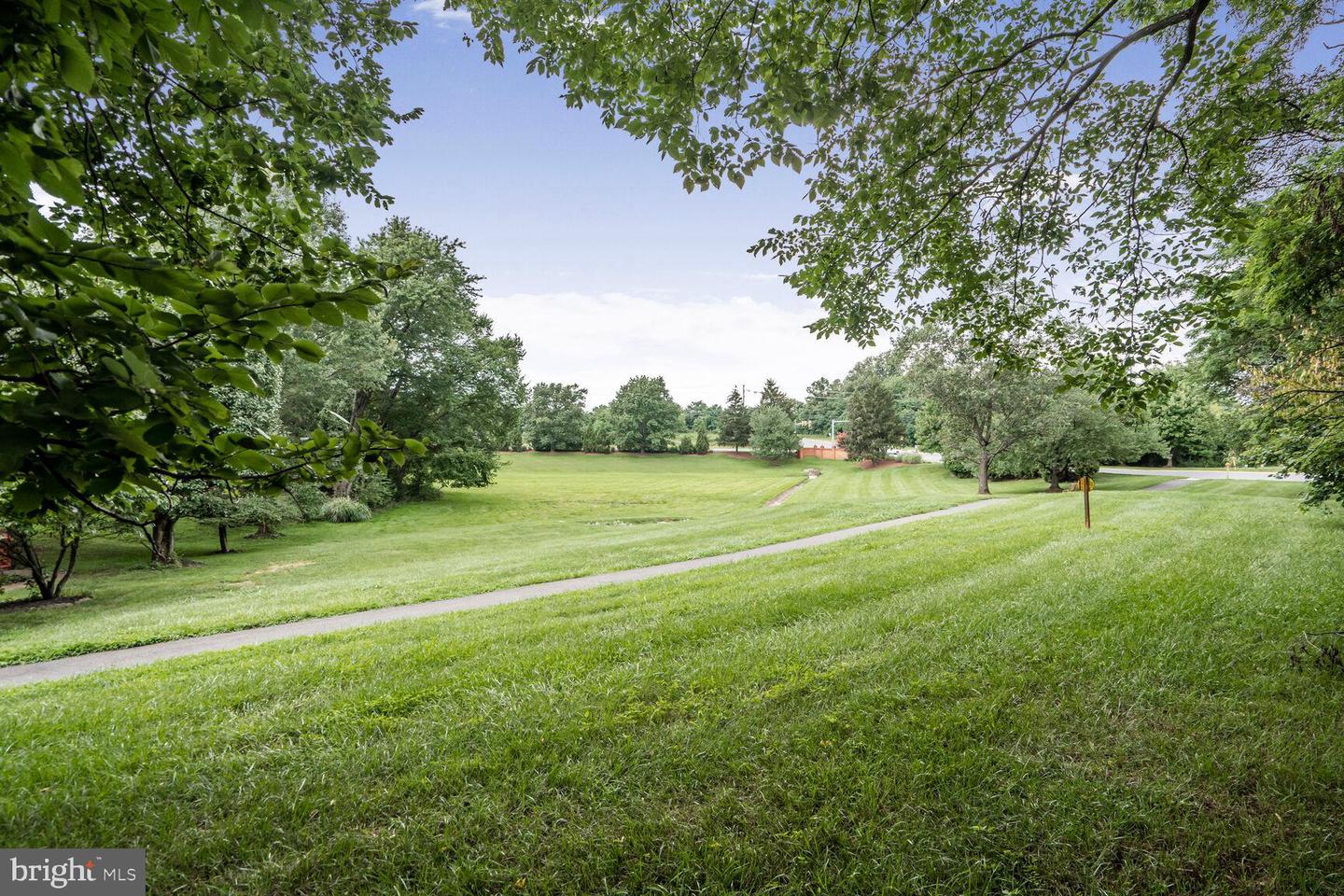 3512 ARMFIELD FARM DR, CHANTILLY, Virginia 20151, 5 Bedrooms Bedrooms, ,3 BathroomsBathrooms,Residential,For sale,3512 ARMFIELD FARM DR,VAFX2257122 MLS # VAFX2257122