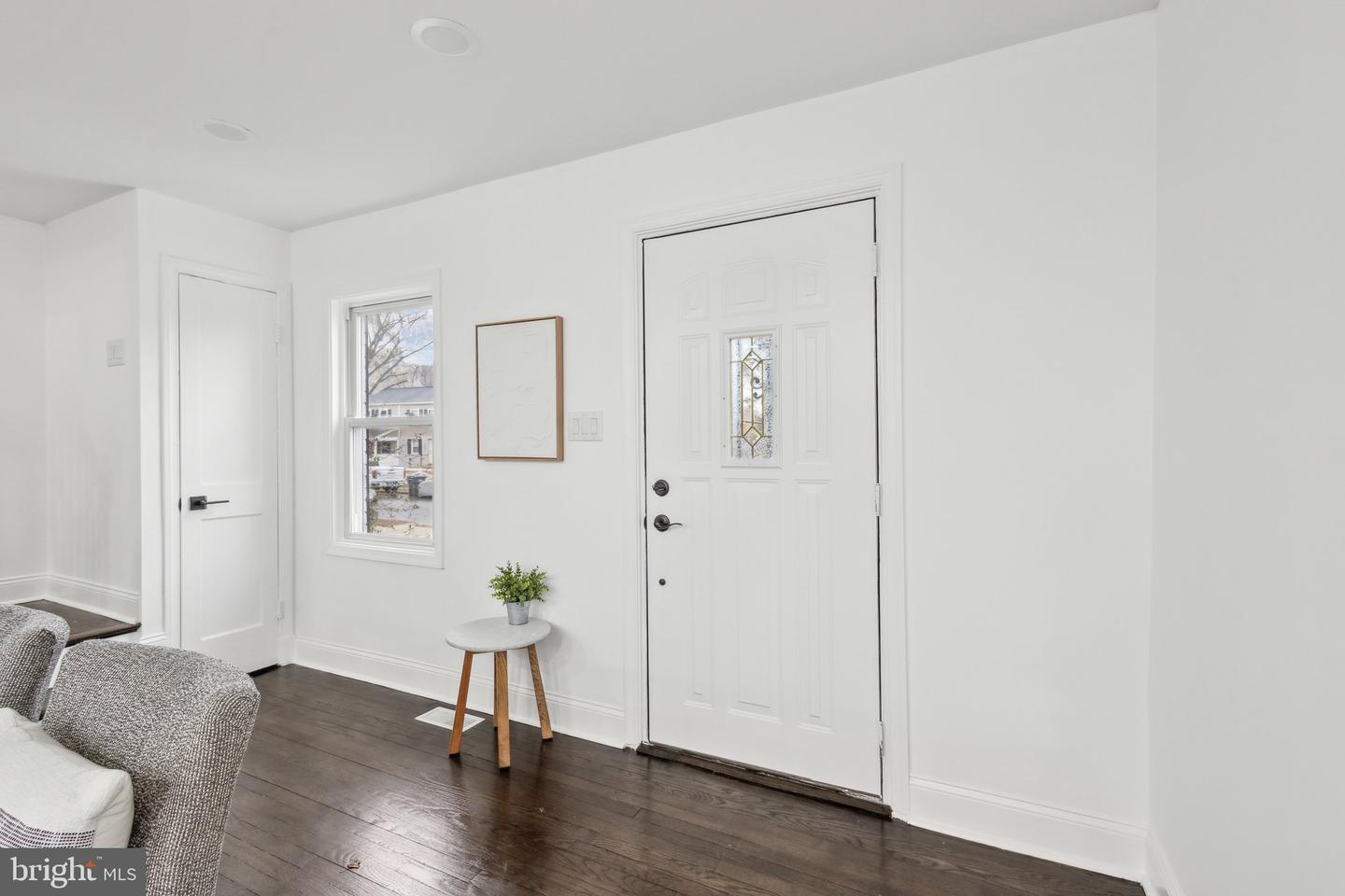 2215 FARRINGTON AVE, ALEXANDRIA, Virginia 22303, 3 Bedrooms Bedrooms, ,2 BathroomsBathrooms,Residential,For sale,2215 FARRINGTON AVE,VAFX2257132 MLS # VAFX2257132