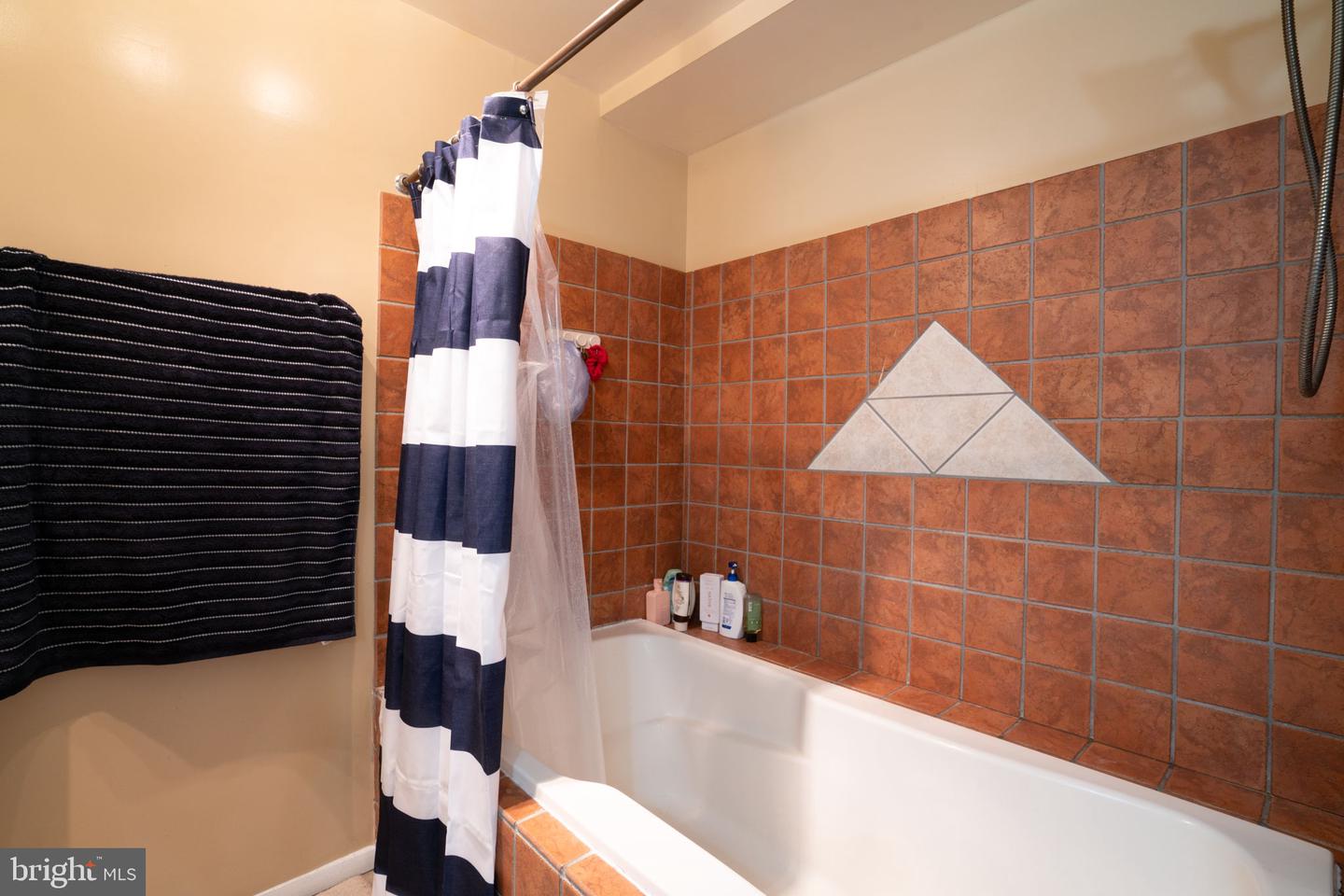7711 ANDERSON CT, MANASSAS, Virginia 20109, 5 Bedrooms Bedrooms, ,3 BathroomsBathrooms,Residential,For sale,7711 ANDERSON CT,VAPW2099820 MLS # VAPW2099820