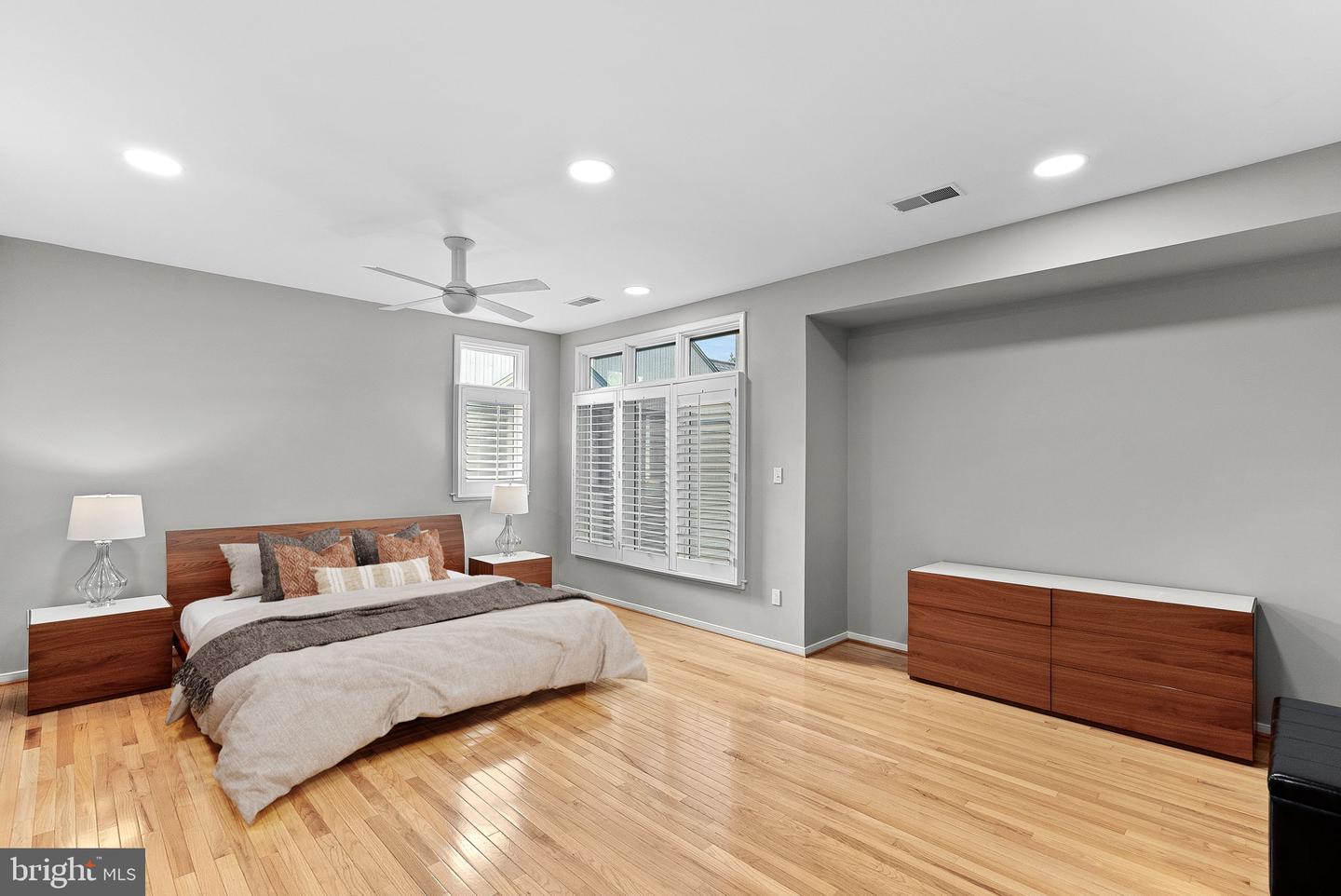 1460 WATERFRONT RD, RESTON, Virginia 20194, 5 Bedrooms Bedrooms, ,4 BathroomsBathrooms,Residential,For sale,1460 WATERFRONT RD,VAFX2257142 MLS # VAFX2257142