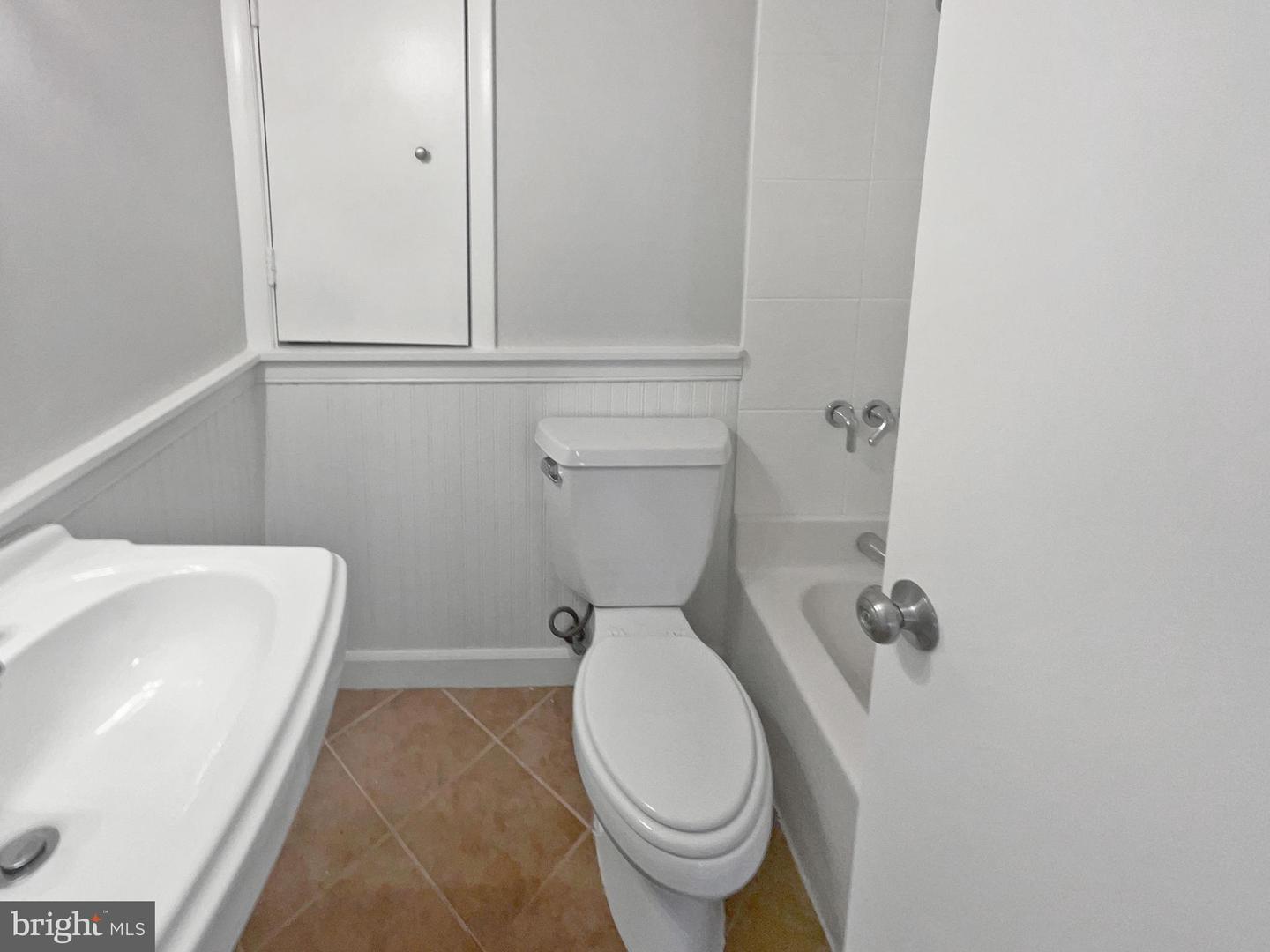 6706 TELEGRAPH RD, ALEXANDRIA, Virginia 22310, 4 Bedrooms Bedrooms, ,3 BathroomsBathrooms,Residential,For sale,6706 TELEGRAPH RD,VAFX2231812 MLS # VAFX2231812
