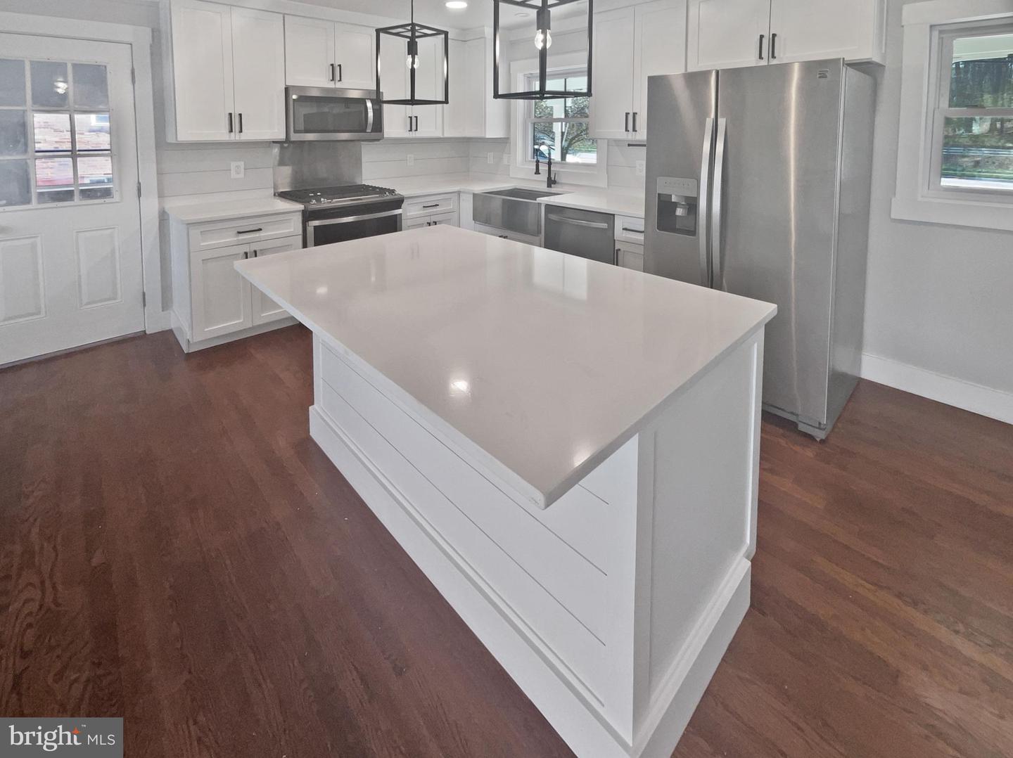 6706 TELEGRAPH RD, ALEXANDRIA, Virginia 22310, 4 Bedrooms Bedrooms, ,3 BathroomsBathrooms,Residential,For sale,6706 TELEGRAPH RD,VAFX2231812 MLS # VAFX2231812