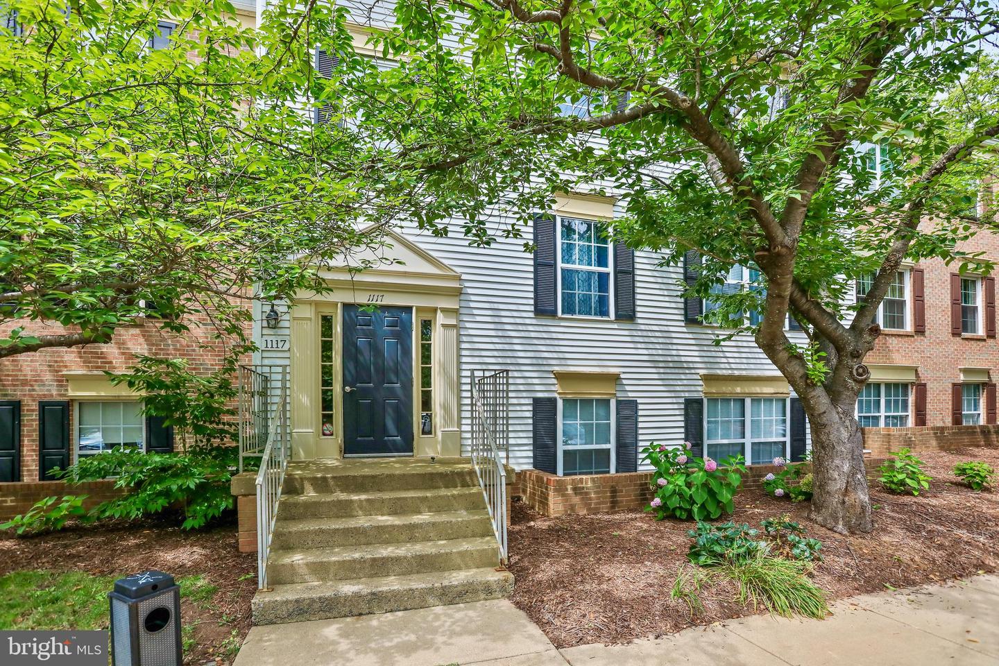 1117 HUNTMASTER TER NE #302, LEESBURG, Virginia 20176, 2 Bedrooms Bedrooms, ,2 BathroomsBathrooms,Residential,For sale,1117 HUNTMASTER TER NE #302,VALO2095962 MLS # VALO2095962