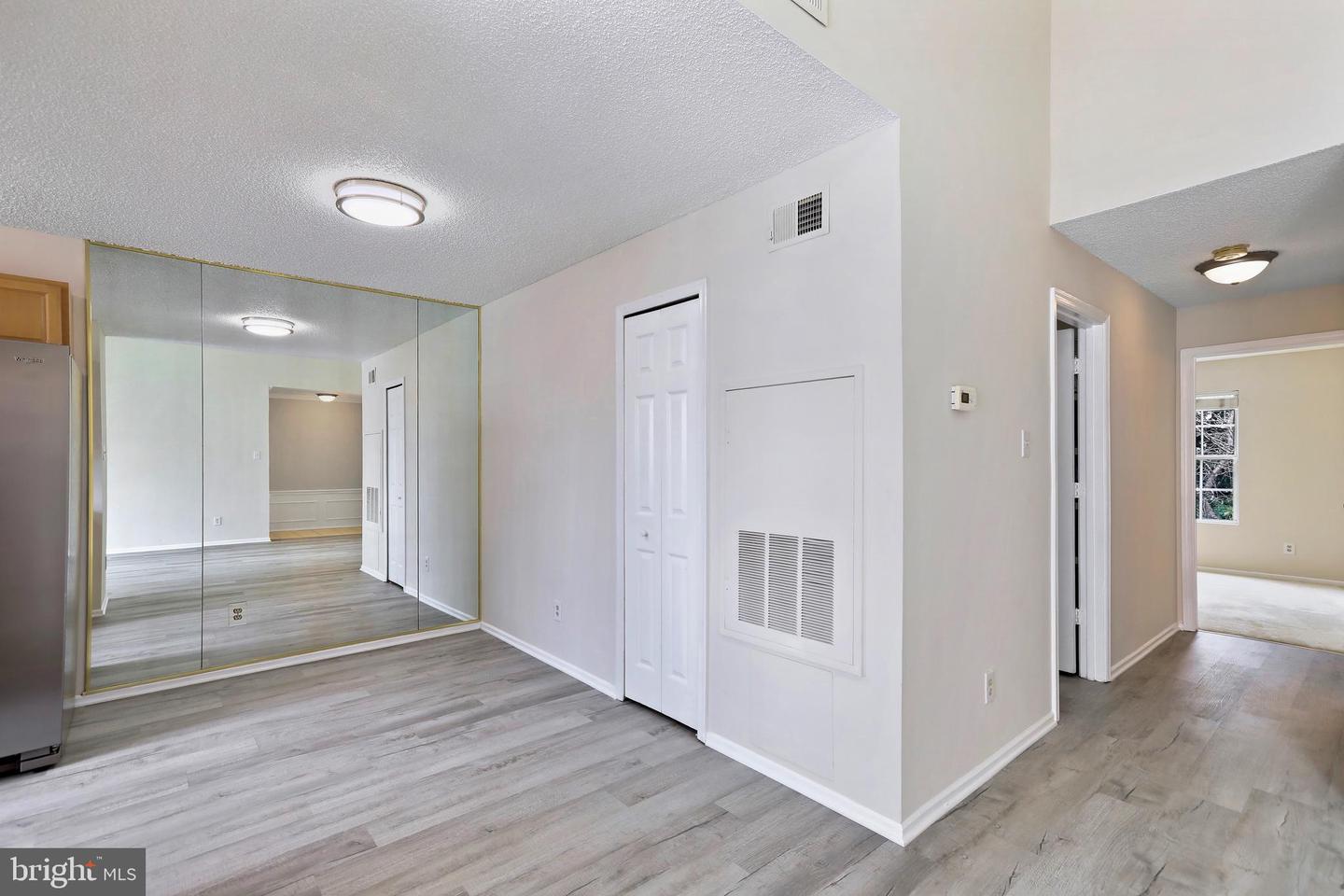 1117 HUNTMASTER TER NE #302, LEESBURG, Virginia 20176, 2 Bedrooms Bedrooms, ,2 BathroomsBathrooms,Residential,For sale,1117 HUNTMASTER TER NE #302,VALO2095962 MLS # VALO2095962