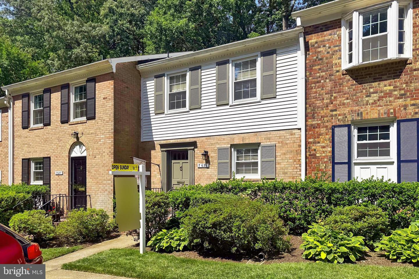 7629 TIVERTON DR, SPRINGFIELD, Virginia 22152, 2 Bedrooms Bedrooms, ,2 BathroomsBathrooms,Residential,For sale,7629 TIVERTON DR,VAFX2243018 MLS # VAFX2243018