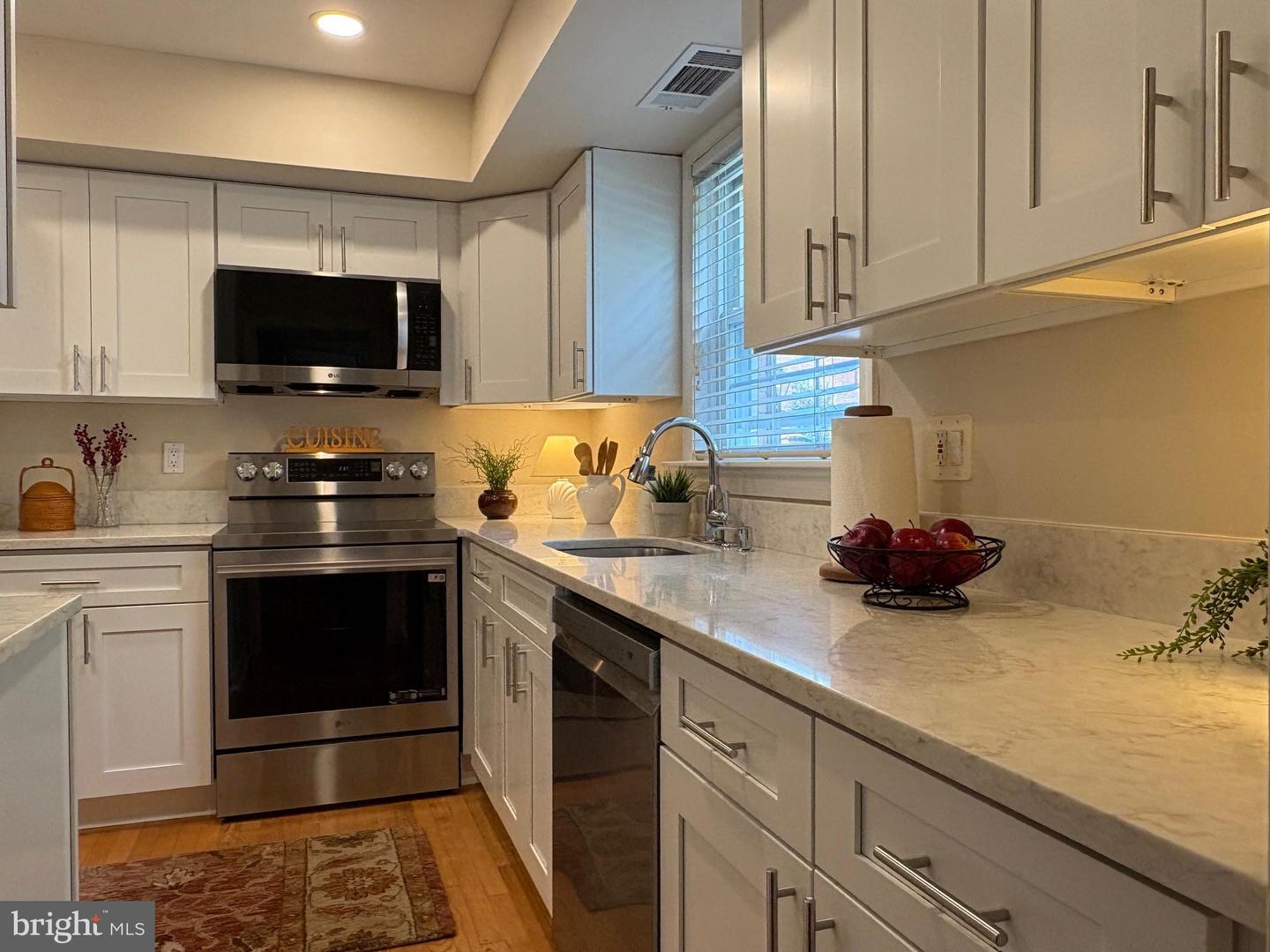 7629 TIVERTON DR, SPRINGFIELD, Virginia 22152, 2 Bedrooms Bedrooms, ,2 BathroomsBathrooms,Residential,For sale,7629 TIVERTON DR,VAFX2243018 MLS # VAFX2243018