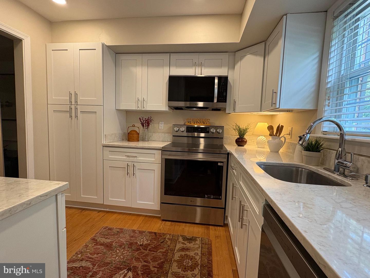 7629 TIVERTON DR, SPRINGFIELD, Virginia 22152, 2 Bedrooms Bedrooms, ,2 BathroomsBathrooms,Residential,For sale,7629 TIVERTON DR,VAFX2243018 MLS # VAFX2243018