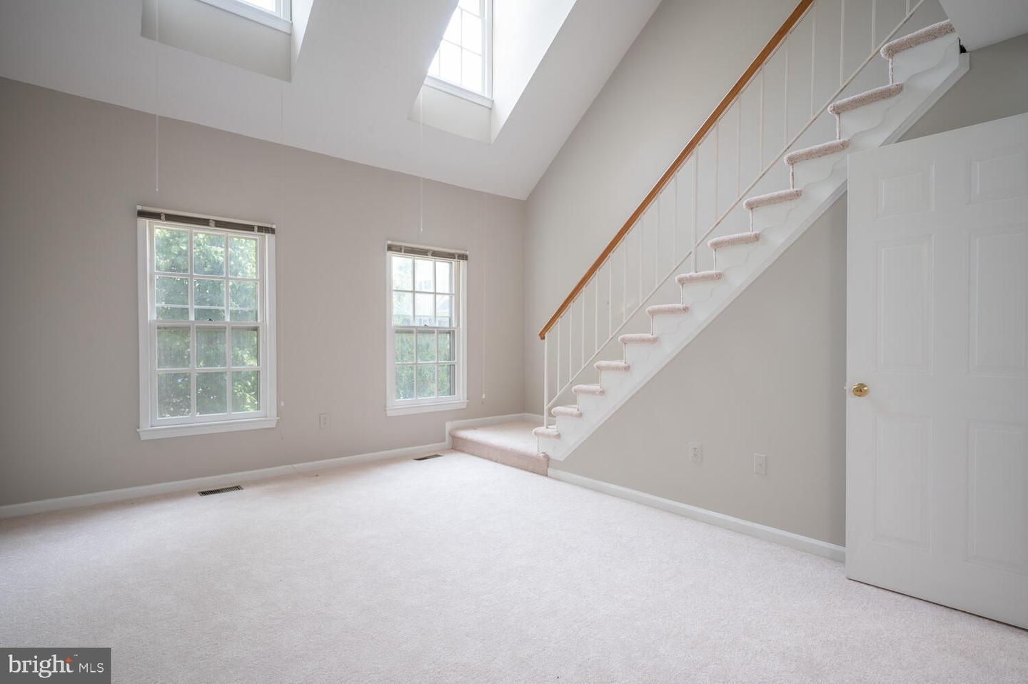 12852 MILL HOUSE CT, WOODBRIDGE, Virginia 22192, 2 Bedrooms Bedrooms, ,3 BathroomsBathrooms,Residential,For sale,12852 MILL HOUSE CT,VAPW2096168 MLS # VAPW2096168