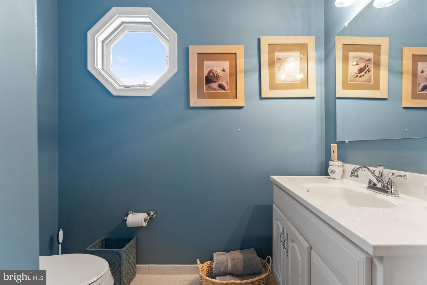 11801 PARKGATE DR, NOKESVILLE, Virginia 20181, 4 Bedrooms Bedrooms, ,4 BathroomsBathrooms,Residential,For sale,11801 PARKGATE DR,VAPW2097346 MLS # VAPW2097346