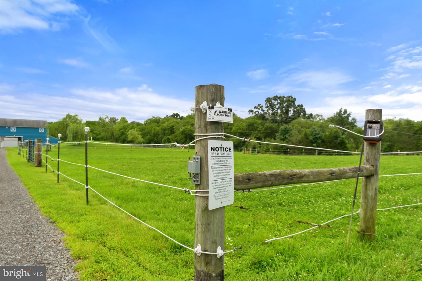 11801 PARKGATE DR, NOKESVILLE, Virginia 20181, 4 Bedrooms Bedrooms, ,4 BathroomsBathrooms,Residential,For sale,11801 PARKGATE DR,VAPW2097346 MLS # VAPW2097346
