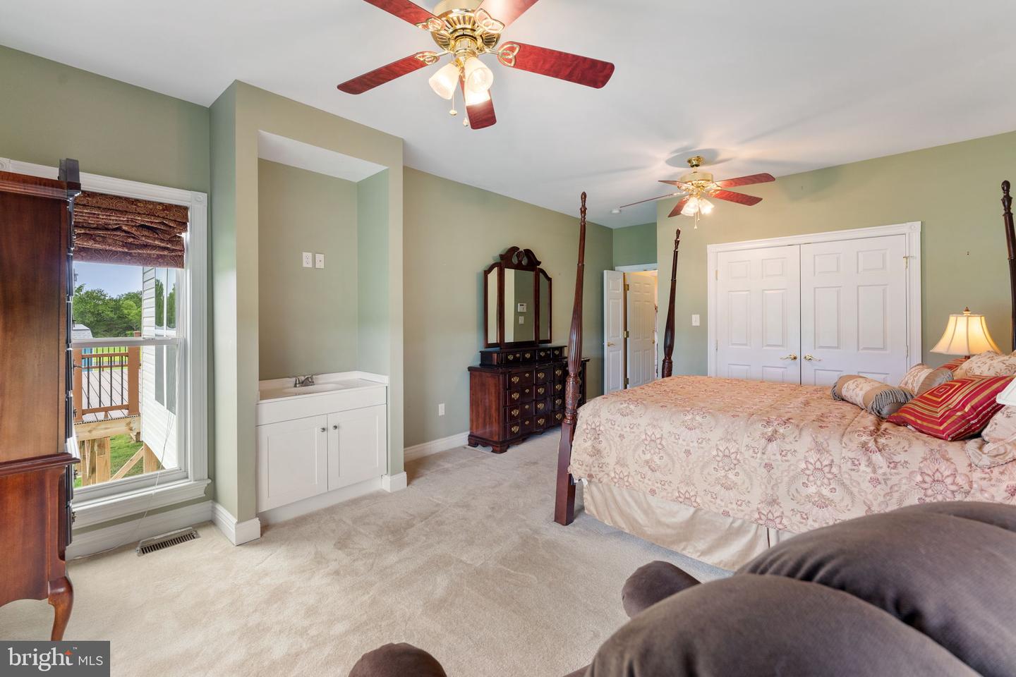 11801 PARKGATE DR, NOKESVILLE, Virginia 20181, 4 Bedrooms Bedrooms, ,4 BathroomsBathrooms,Residential,For sale,11801 PARKGATE DR,VAPW2097346 MLS # VAPW2097346