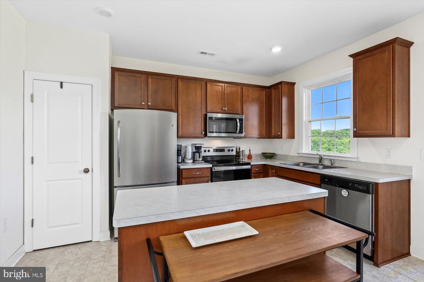 13258 STONEWALL JACKSON RD, WOODFORD, Virginia 22580, 3 Bedrooms Bedrooms, ,2 BathroomsBathrooms,Farm,For sale,13258 STONEWALL JACKSON RD,VACV2008546 MLS # VACV2008546