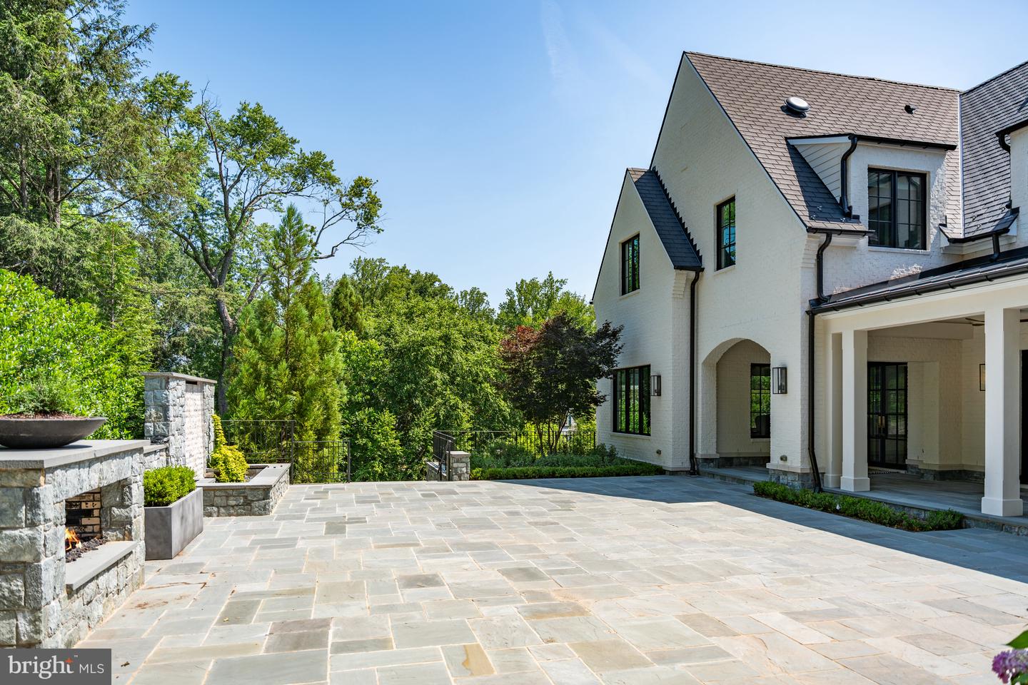 1004 DOGUE HILL LN, MCLEAN, Virginia 22101, 6 Bedrooms Bedrooms, ,6 BathroomsBathrooms,Residential,For sale,1004 DOGUE HILL LN,VAFX2253226 MLS # VAFX2253226