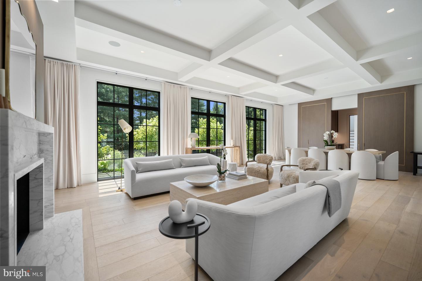 1004 DOGUE HILL LN, MCLEAN, Virginia 22101, 6 Bedrooms Bedrooms, ,6 BathroomsBathrooms,Residential,For sale,1004 DOGUE HILL LN,VAFX2253226 MLS # VAFX2253226