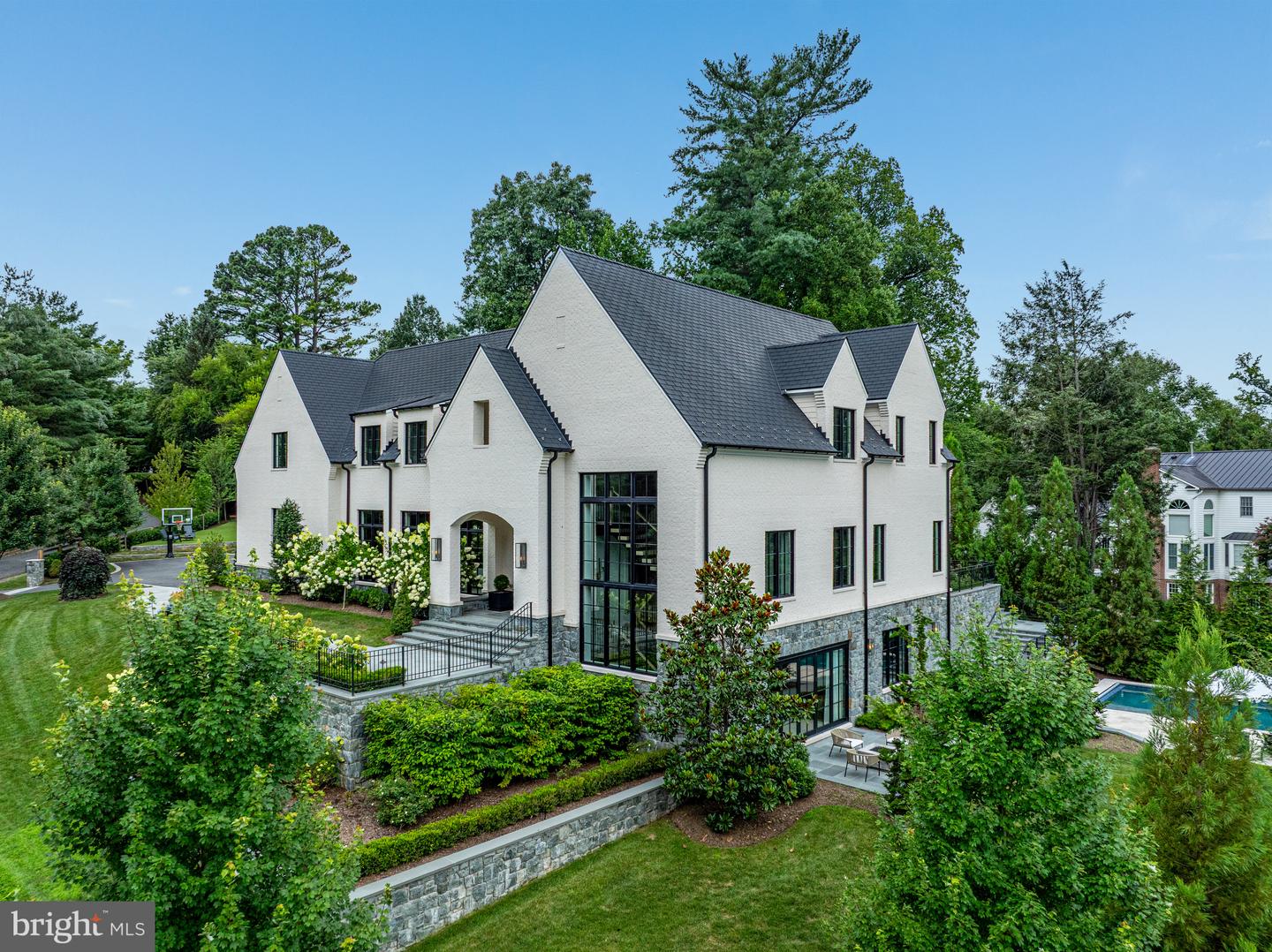 1004 DOGUE HILL LN, MCLEAN, Virginia 22101, 6 Bedrooms Bedrooms, ,6 BathroomsBathrooms,Residential,For sale,1004 DOGUE HILL LN,VAFX2253226 MLS # VAFX2253226
