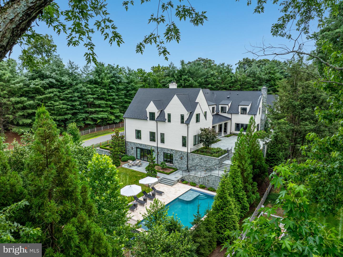 1004 DOGUE HILL LN, MCLEAN, Virginia 22101, 6 Bedrooms Bedrooms, ,6 BathroomsBathrooms,Residential,For sale,1004 DOGUE HILL LN,VAFX2253226 MLS # VAFX2253226