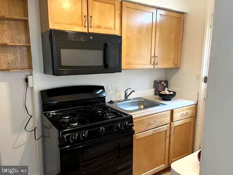 301 ATLANTIC ST SE, WASHINGTON, District Of Columbia 20032, 2 Bedrooms Bedrooms, ,1 BathroomBathrooms,Residential,For sale,301 ATLANTIC ST SE,DCDC2209026 MLS # DCDC2209026